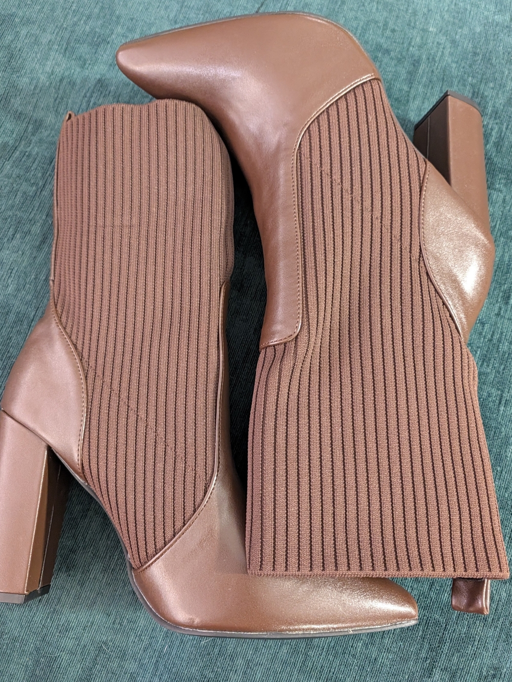 Brown Ribbed Knit Pointed-Toe Block Heel Boots - Picture 2 of 9
